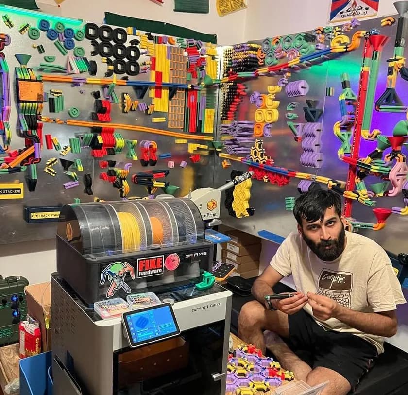 Shaurjya Banerjee aka Wholesomecircuits